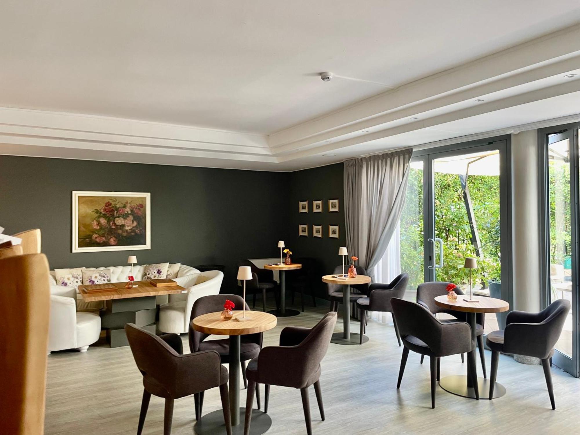 Hotel Alfieri Сірміоне Екстер'єр фото
