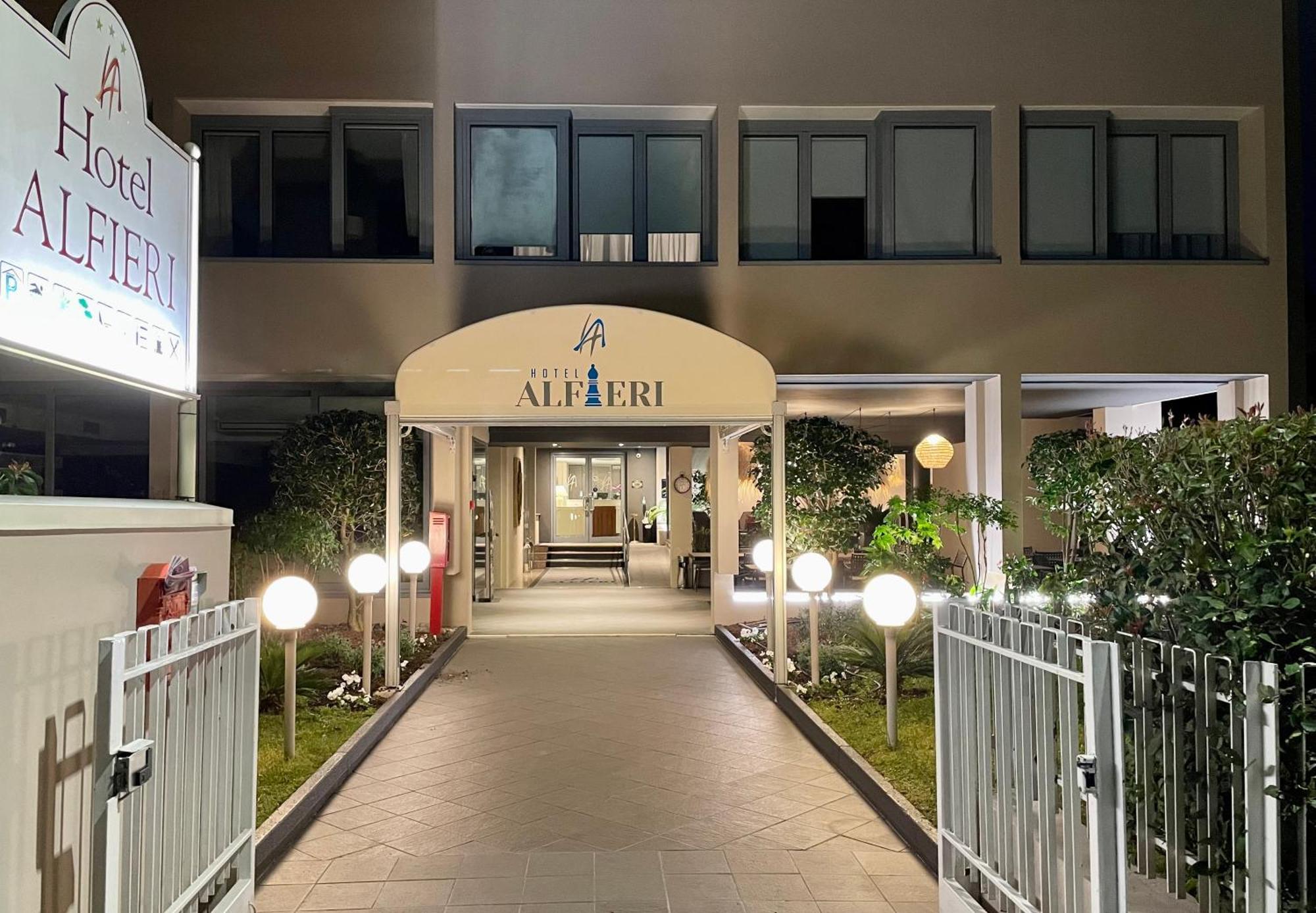 Hotel Alfieri Сірміоне Екстер'єр фото