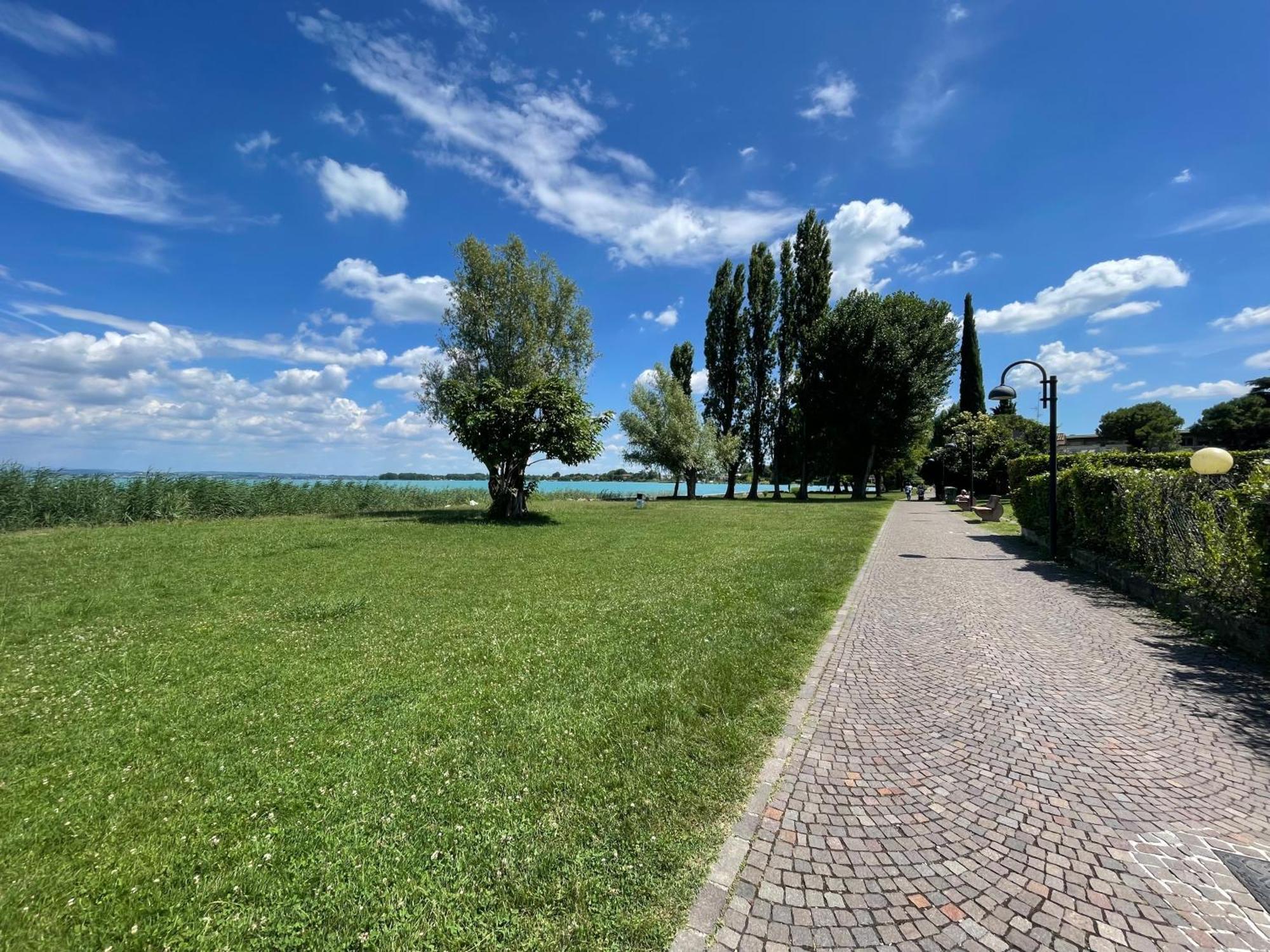 Hotel Alfieri Сірміоне Екстер'єр фото