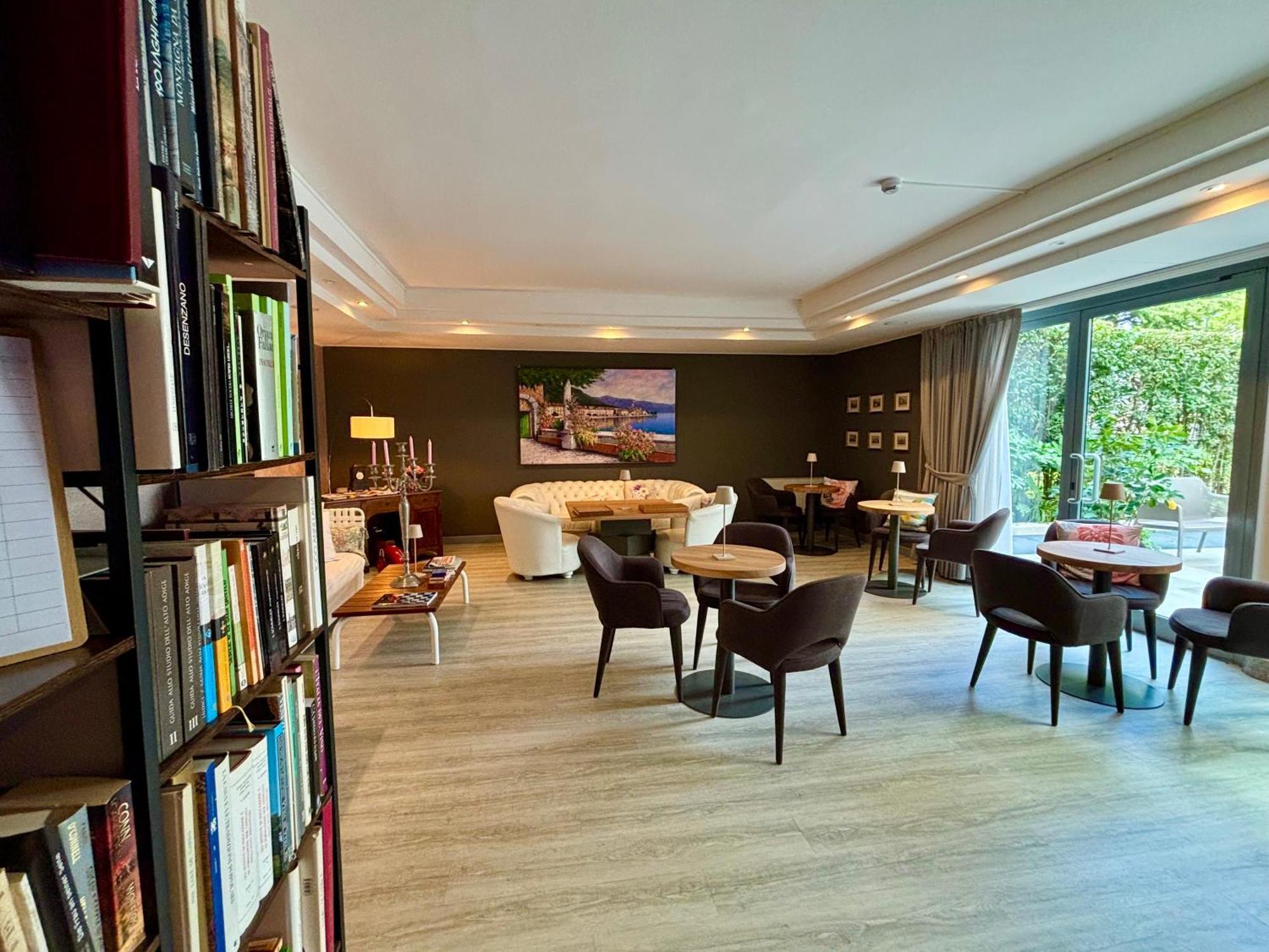 Hotel Alfieri Сірміоне Екстер'єр фото